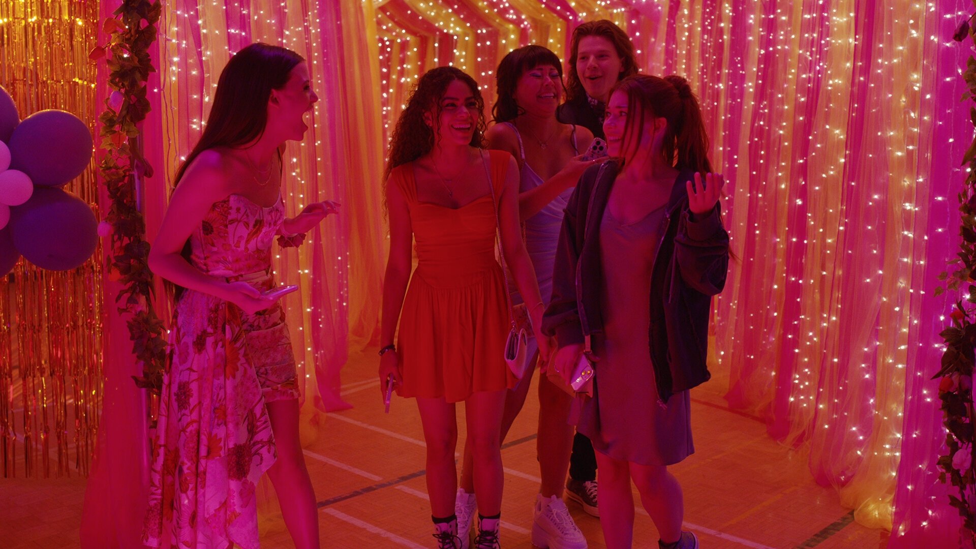 Friends Can Dance