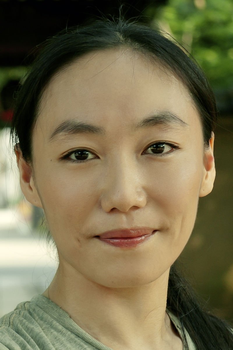 黒田育世