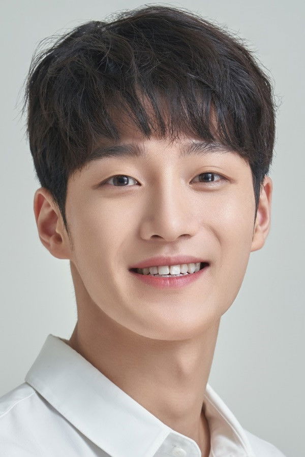 진건우