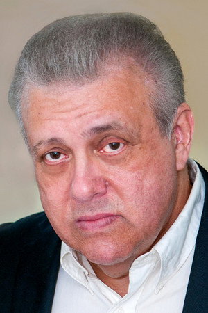 Вик Полицос